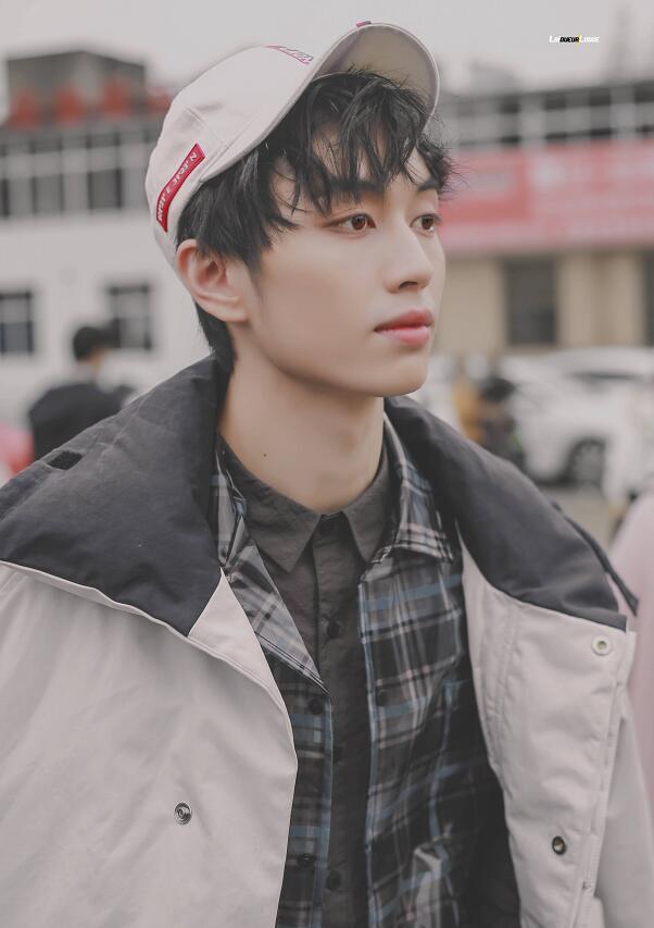 《以团》周艺轩夺冠,赵品霖C位出道,人气班成