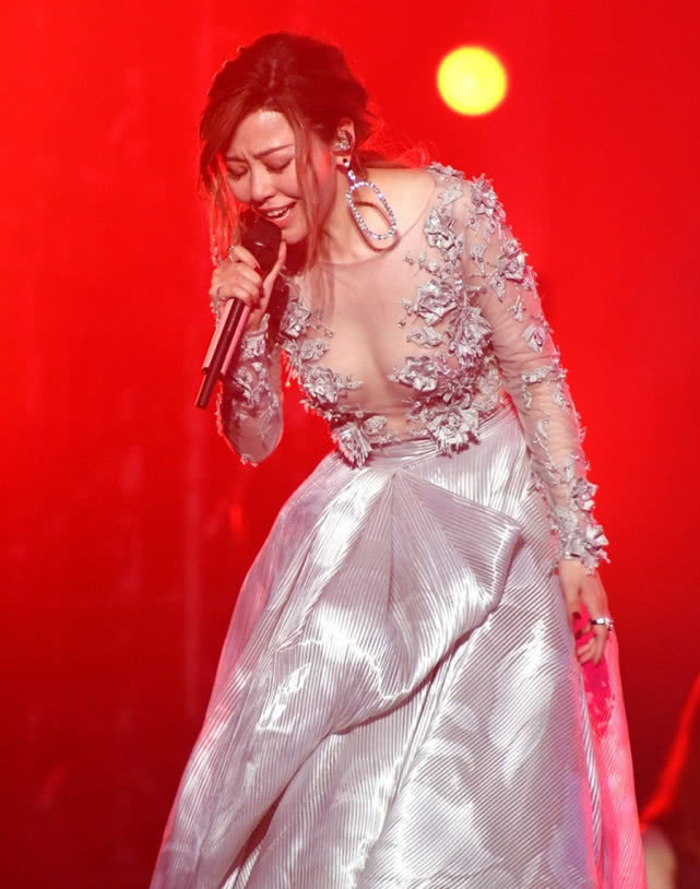 张靓颖演唱会图片