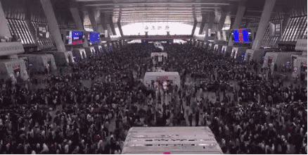 國慶長假第一天 杭州火車東站人海