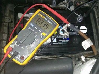 零件生锈。放置久了。零件得不到升温润滑，极易生锈