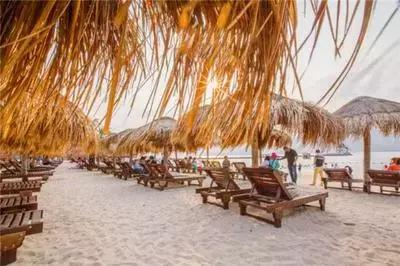 三亚，北纬18℃的蔚蓝，总能将冬天过成夏天！