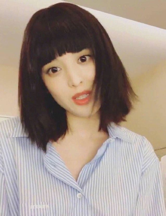 古力娜扎改厚刘海发型曝光,没有郑爽清纯,被指老气像大妈