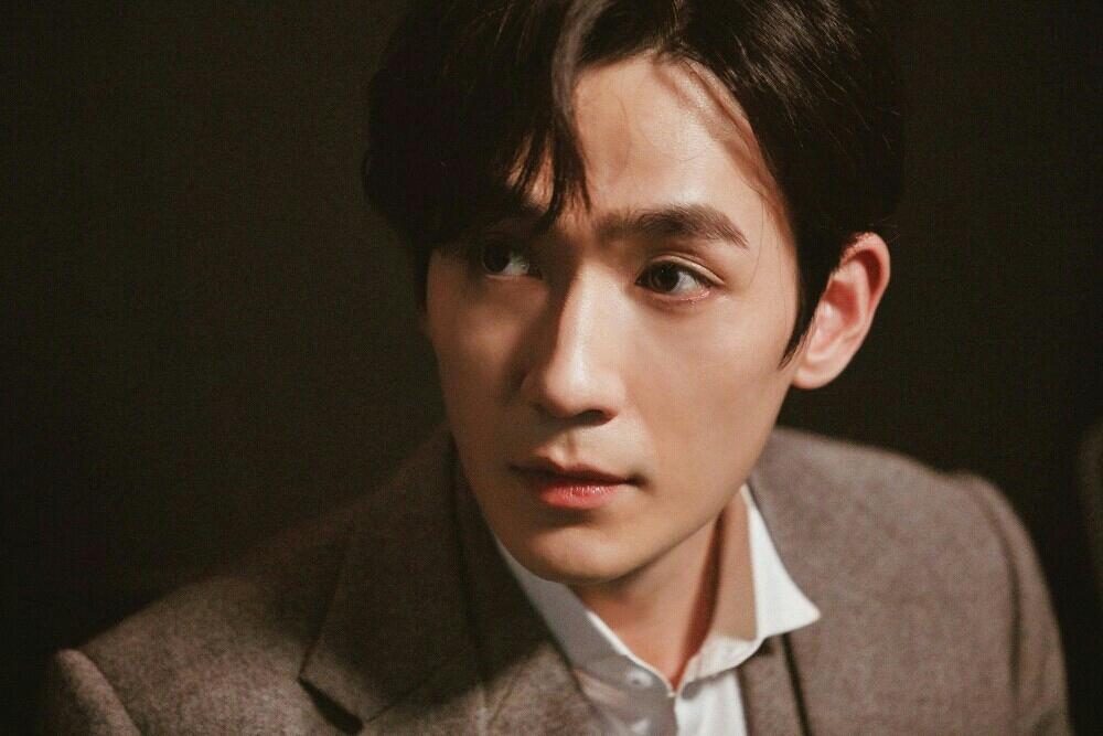 朱一龙小丑照片高清