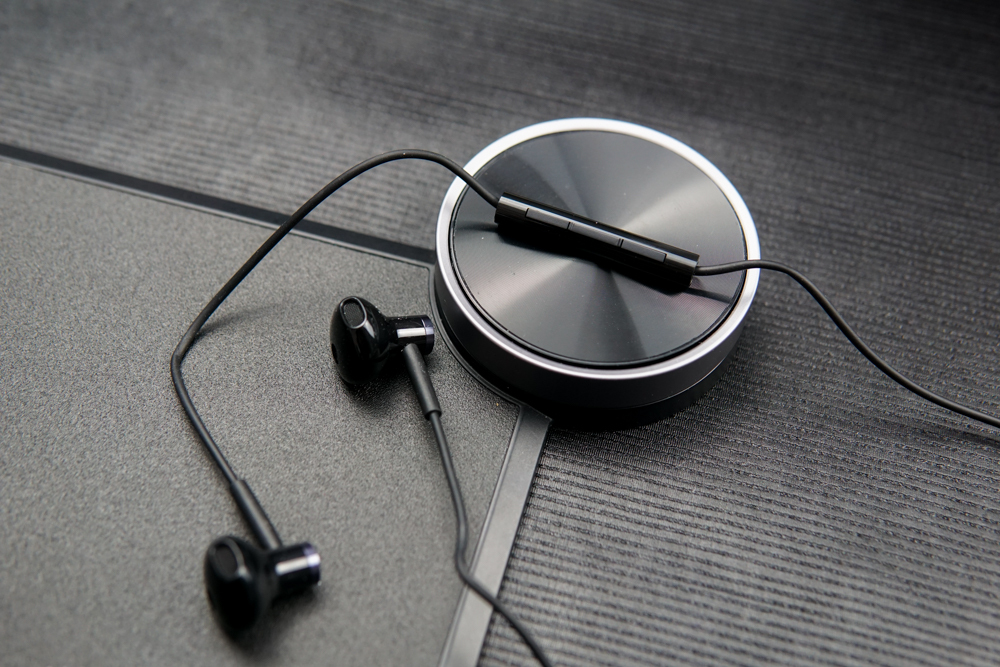 小米Type-C新品,售价99元,还在纠结手机取消耳