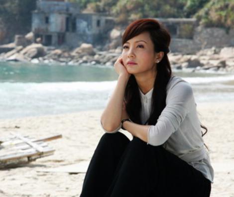 后遇到暗恋我的男生,他想和我约会并保证不碰