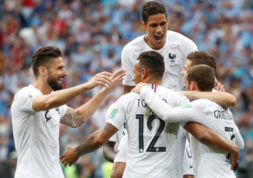 世界杯赛场奏响冰与火之歌 比利时法国中场斗