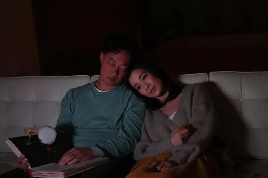 陈奕迅夺得2019红馆跨年档期！简单穿搭更能体现Eason个人魅力！