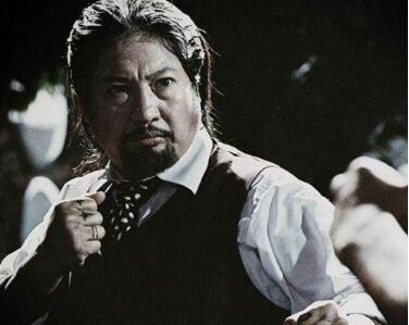 65岁洪金宝现状, 和徒弟结婚, 娇妻大长腿实力