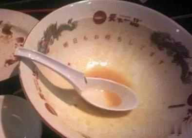 在日本吃完饭后要留意,看看"碗底"这个东西是啥?