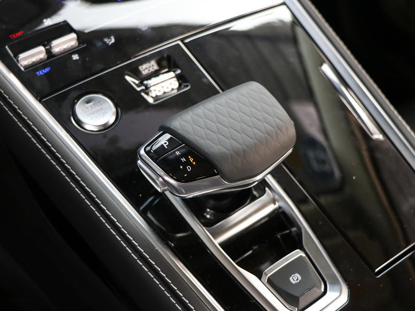 3���ذ�SUV�̵㣺�����������Ʊ���X6����EV600������520����