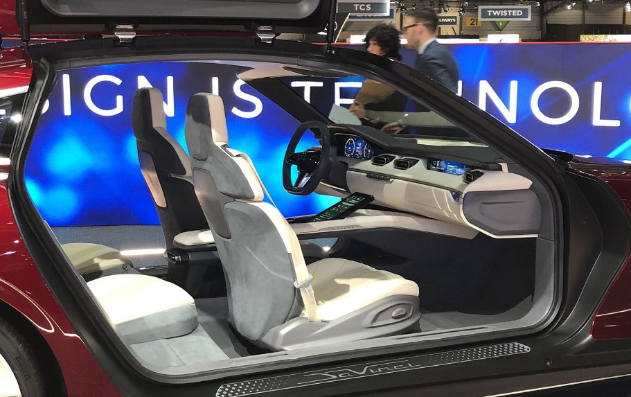 奥迪最新子品牌超跑亮相，搭载“欧翼门”，零百加速仅2秒