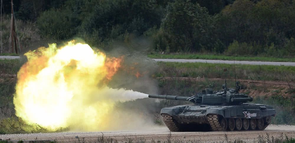 特朗普视察美国坦克工厂:打得过中国和俄罗斯