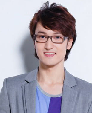 王传君章宇被拍到当街亲吻,经纪人回应钢铁直男的友谊 王传君章宇被拍到当街亲吻,经纪人回应钢铁直男的友谊