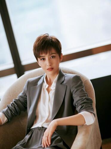 陈思诚零点更新微博为佟丽娅庆生,网友说好好