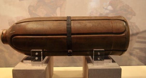 如果二战时候日本的毒气弹现在挖出来了，摸到的人是不是会中毒!