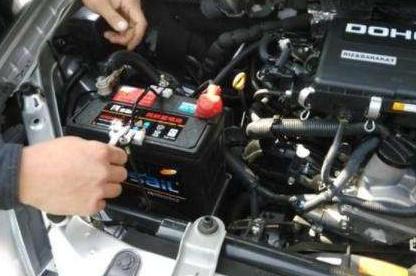 汽车熄火后，在车里听音乐，会损伤汽车蓄电池吗？涨知识了