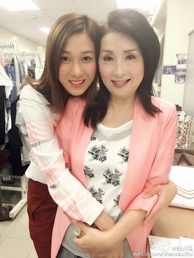 tvb60岁以上女演员,香港老牌女演员大全老 60岁陈秀珠生活近照,tvb第一代花旦,如今依旧性感美丽