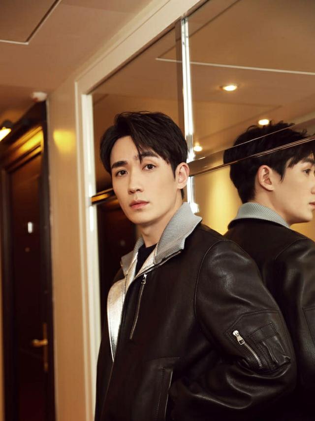 朱一龙巴黎时装秀光速走红毯 试装硬照帅气十