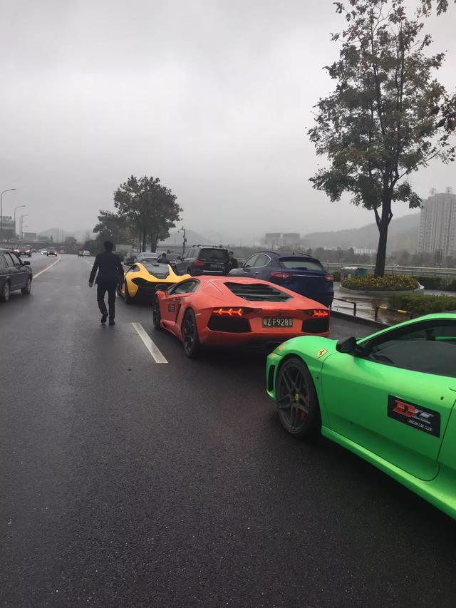 DCC超跑俱乐部千万豪车现身《追击》拍摄现