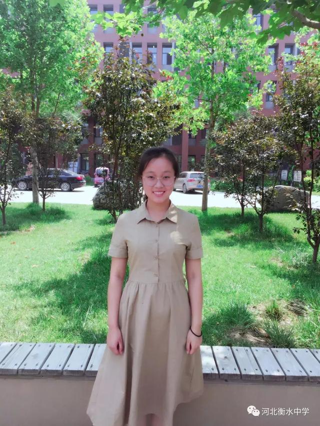 衡水中学这三位年轻美女教师是榜样教师!