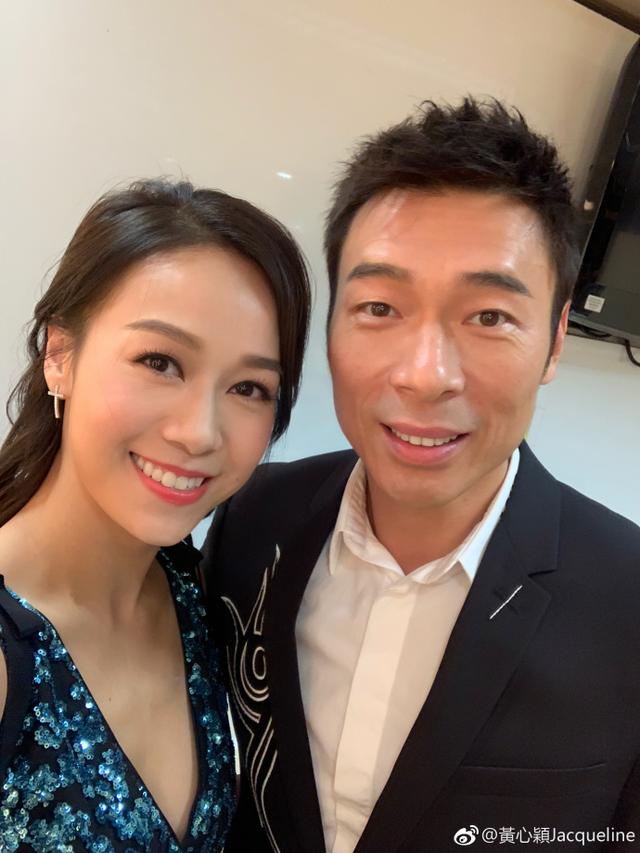 实锤!许志安曾邀请小三黄心颖上台合唱,两人深