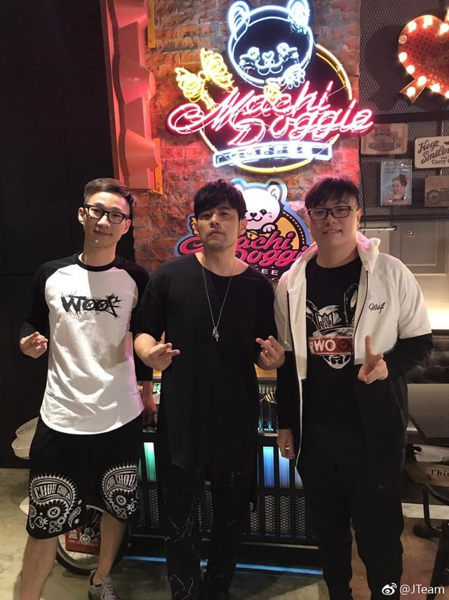 G-Rex战胜JTeam胜利拿到世界赛门票,网友:心疼杰伦!