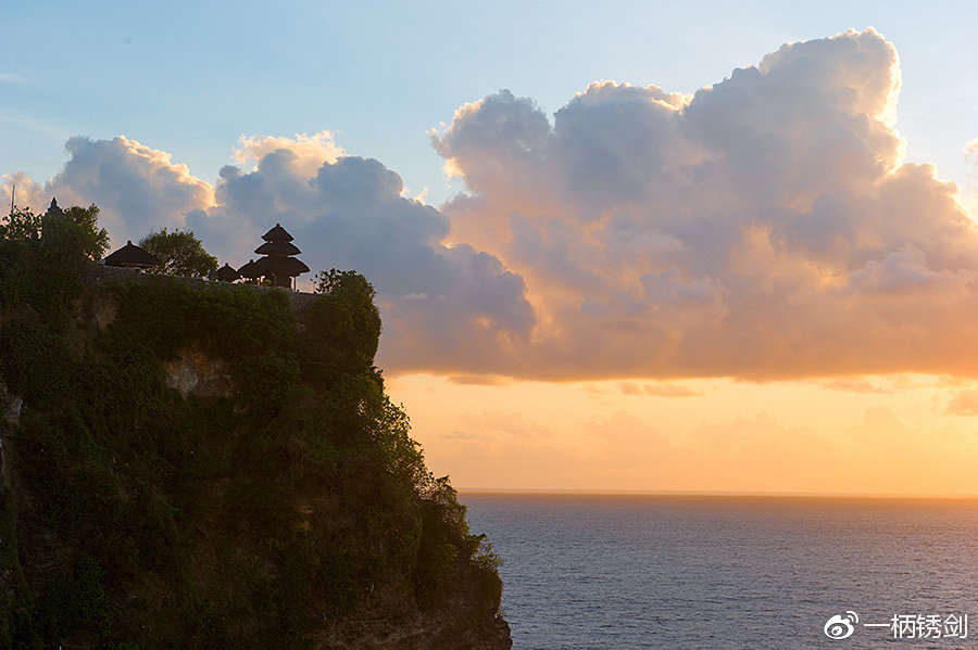 探訪巴厘島的愛情圣地情人崖 邂逅無與倫比的夕陽(yáng)美景