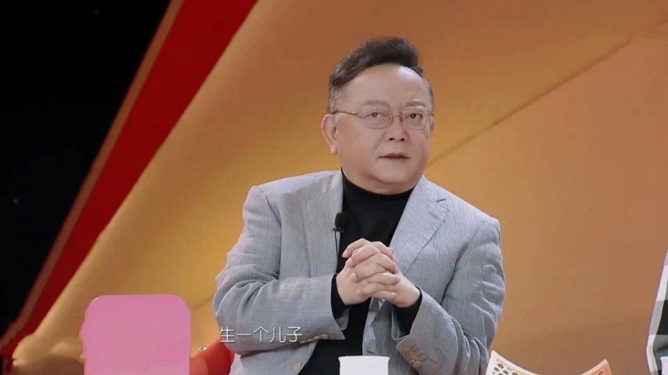 《我家那闺女》何雯娜退出,傅园慧坠马,70岁王