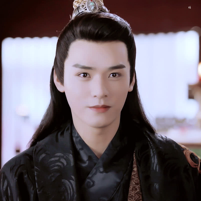 绝世千金男主角图片