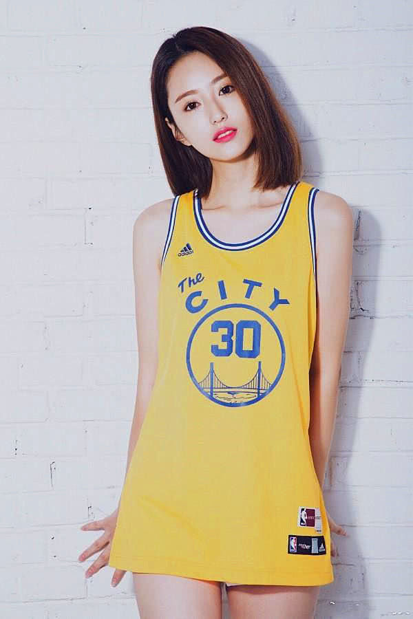 NBA女主播身材大排名，小七上榜，美娜仅排第二，第一竟是她！