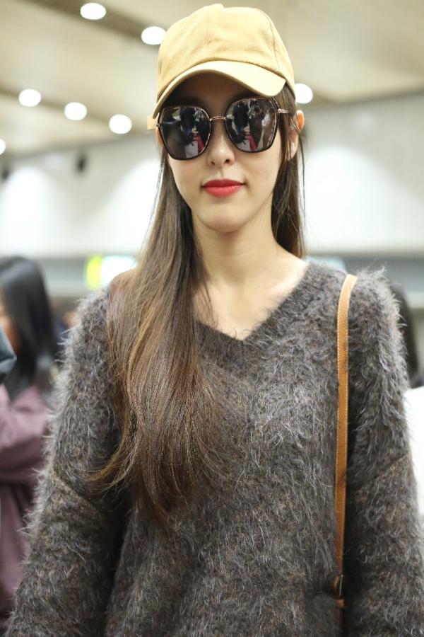 唐嫣甜蜜蜜现身,爱情的酸臭味,真是让人猝不及防