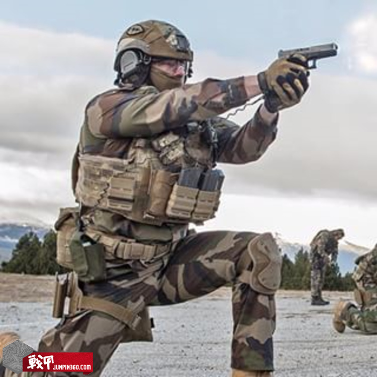 一个外国人可以参加的特种部队--法国外籍军团GCP伞降突击队