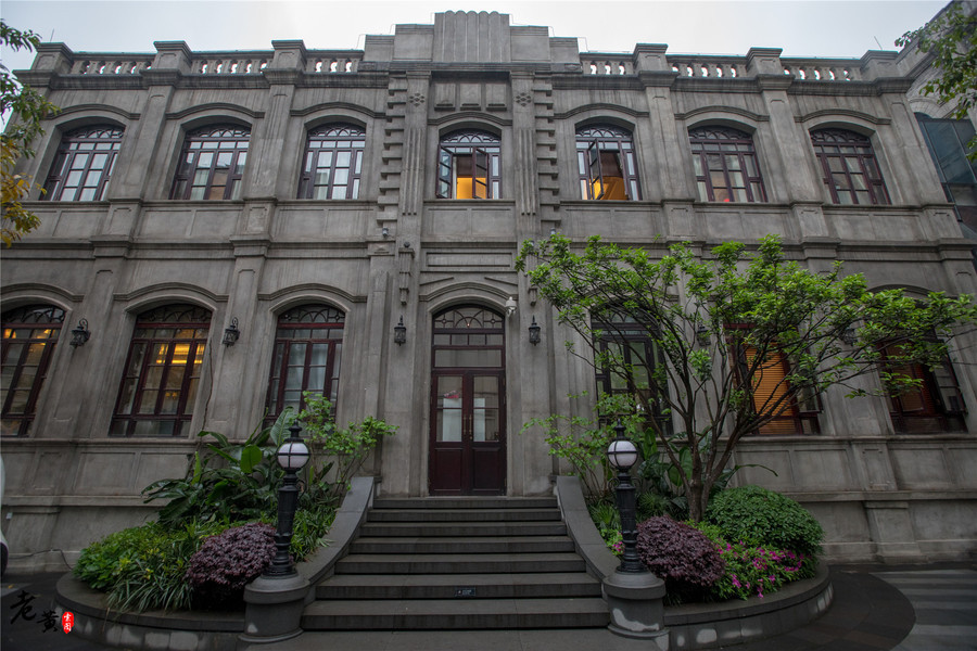 渝中母城,50年前重庆最繁华的地方在这里,如今