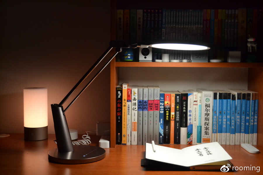 AA级自然光!国内首款SunLike技术智能护眼台