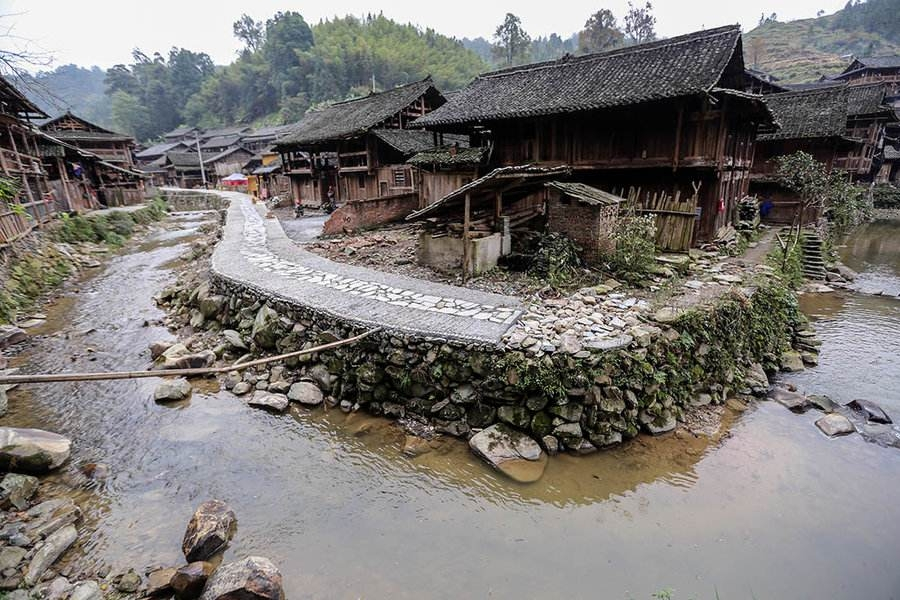 隐藏在贵州大山里的古寨, 隐居着1200人, 过着与世隔绝的生活