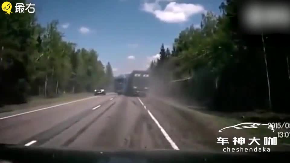电动车逼翻大货车，最可怕的还在后头