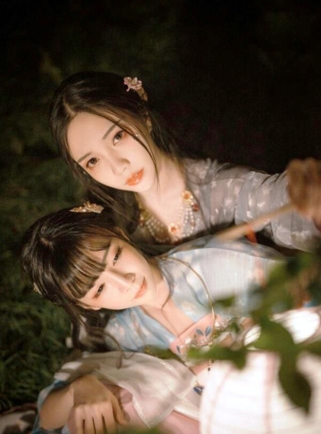 经典的情感小句子,爱情里没有谁对谁错,只是珍