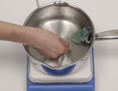 温水煮青蛙的效应是否真实？国外小伙的实验为我们揭晓了答案