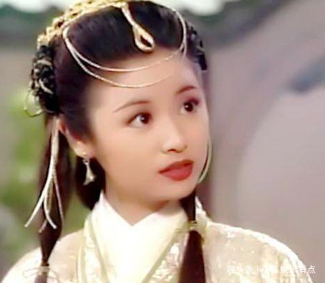 婴儿肥时期的女星:郑爽像初恋脸,杨幂嫩得能