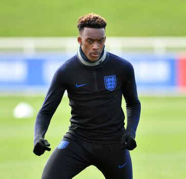 齐达内引足坛震动,诸多俱乐部球迷纷纷上树