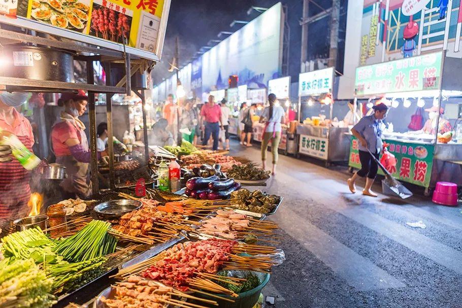 这条街名列“全国十大美食街”榜首！吃货都爱它！