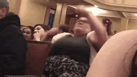 「搞笑gif动图」不要猜,这波操作一定是女司机!