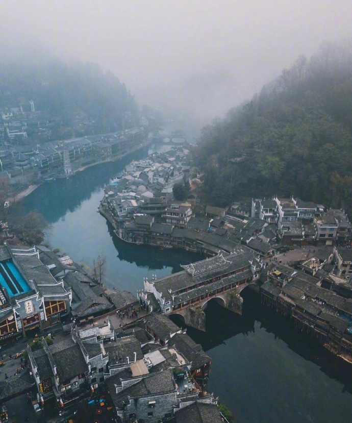 領(lǐng)略一下湘西鳳凰古城的風(fēng)光