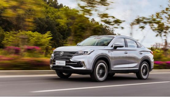 天时地利人和都占全了,长安CS85 COUPE能成为新中产之车吗?