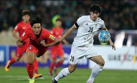 国足克星输球又输人!阿兹蒙似乎只想揍人,主帅