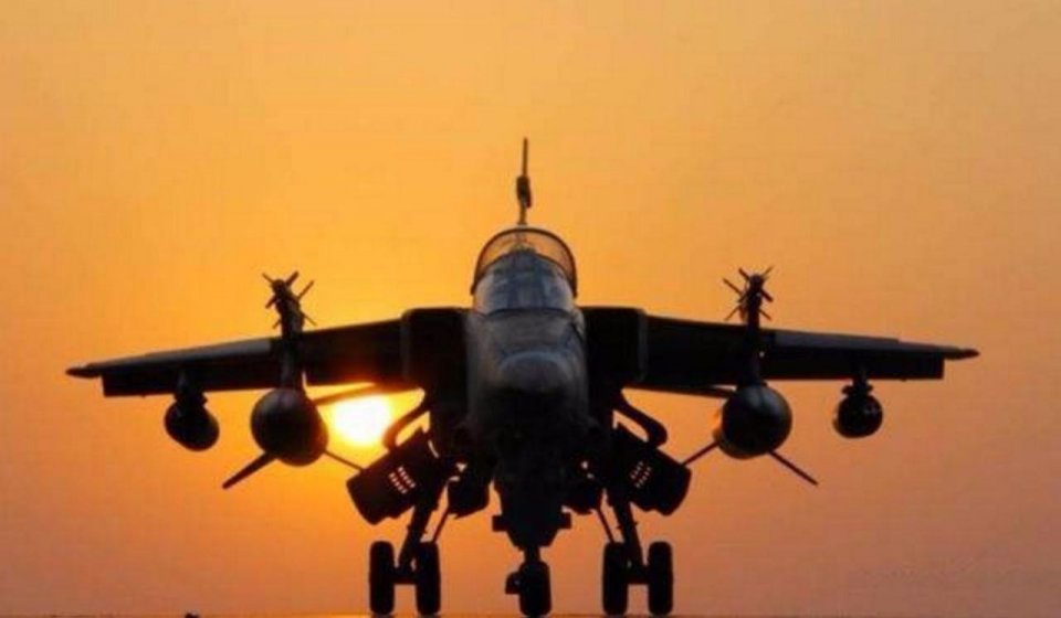 中国最强海空突击手:飞豹战机已31岁高龄,还能