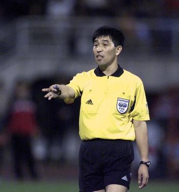 世界杯中国裁判第一黑哨今天出狱!