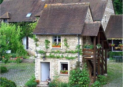 法国吉维尼小镇，这里有一座莫奈花园，诗情画意当如此。