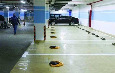 地下停车场这4种车位,不想经常修车,最好还是