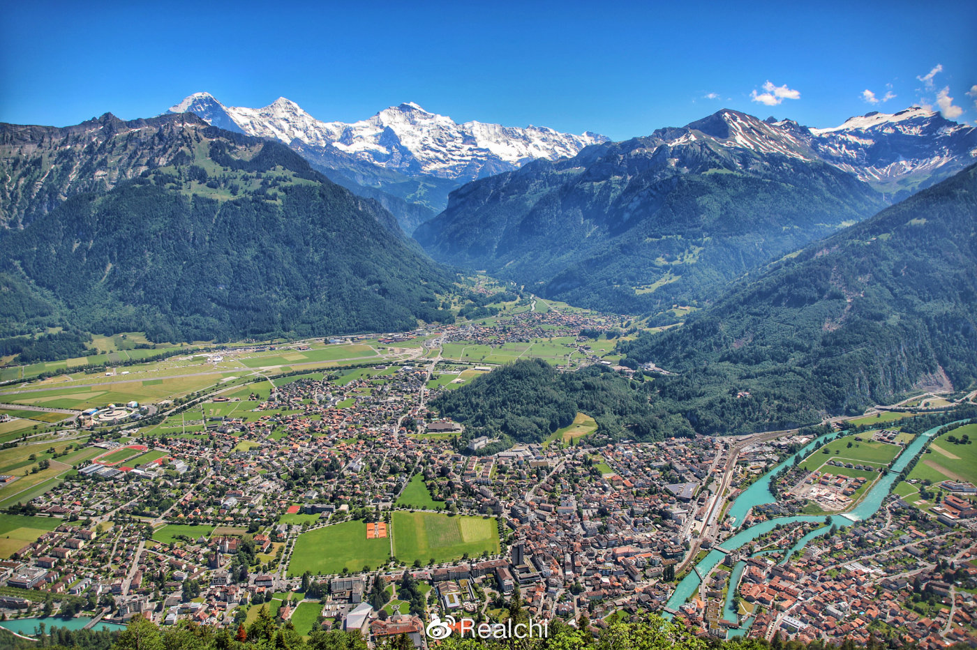 生活在因特拉肯，應(yīng)該是一件很幸福的事